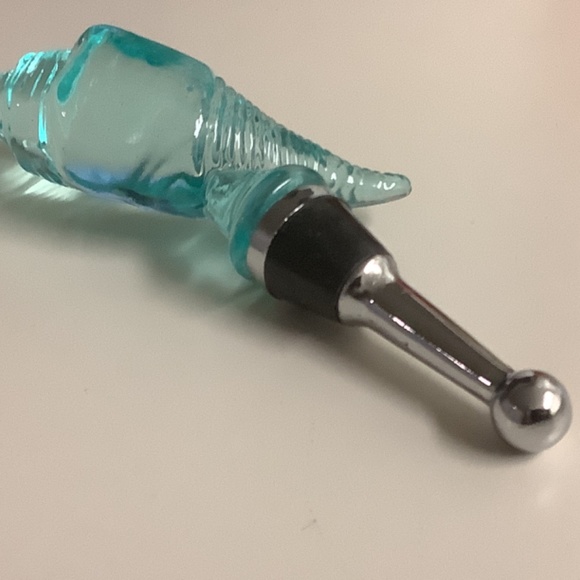 LSArts Glass Wine Bottle Stopper, Sea Shell Design - Picture 2 of 3